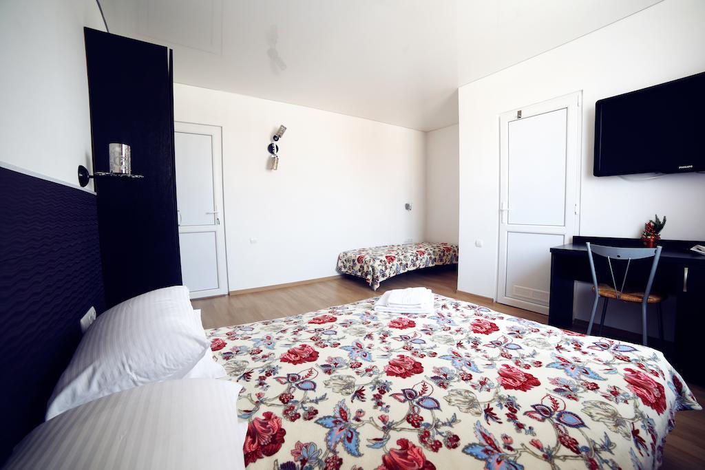Villa Elena Yanoshi Habitación foto