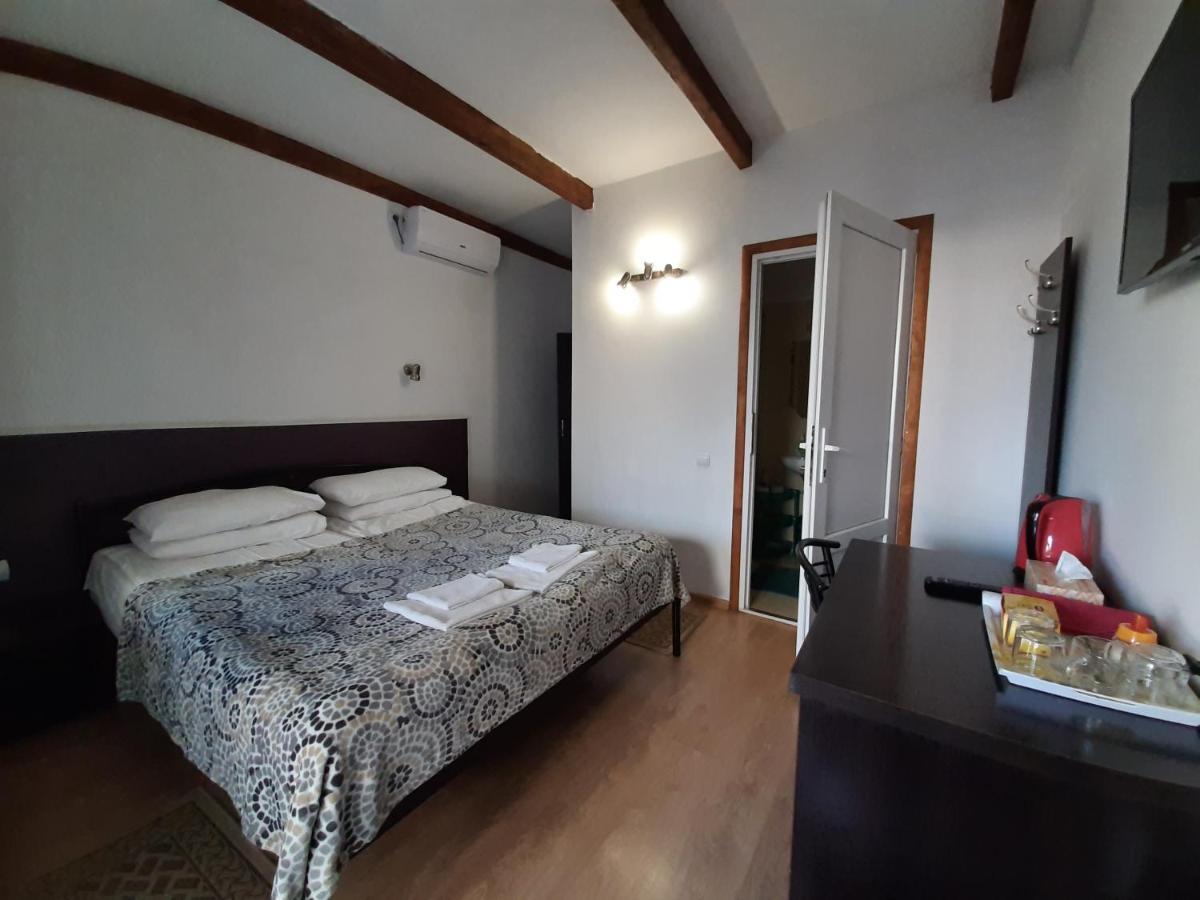 Villa Elena Yanoshi Habitación foto